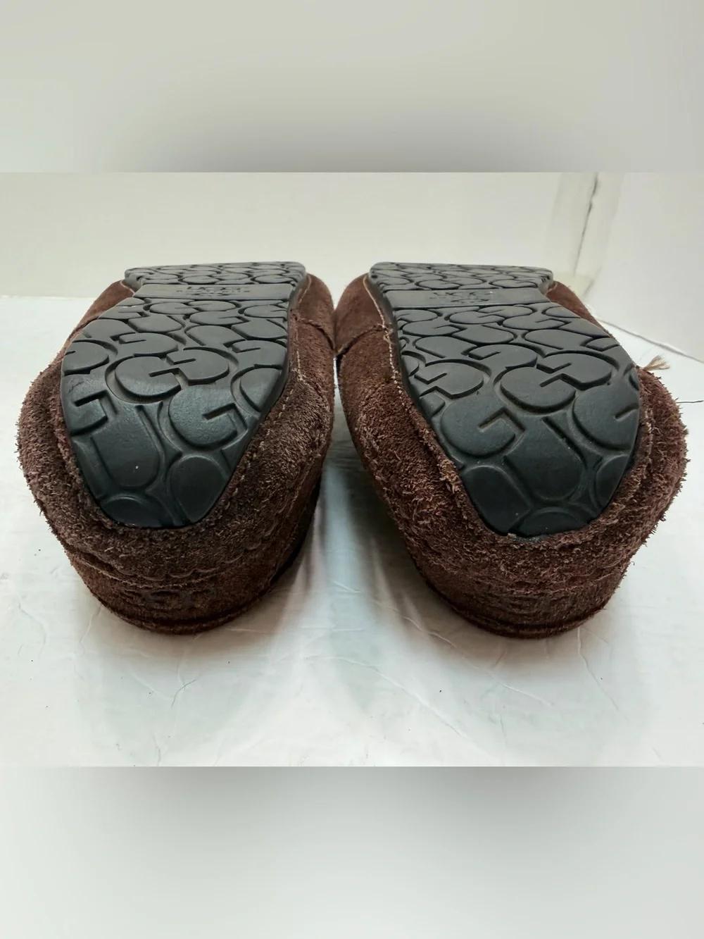 UGG Kids/Youth Ascot Slipper Espresso Brown Size US 4 (Womens US 6 / EU 34)
